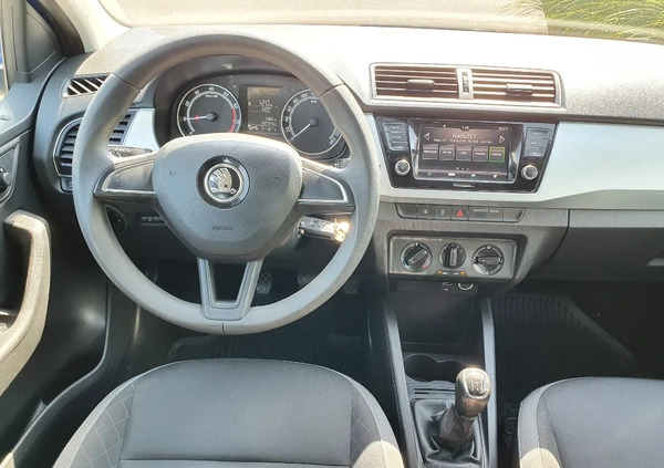 Skoda Fabia cena 36000 przebieg: 142454, rok produkcji 2019 z Sieradz małe 79